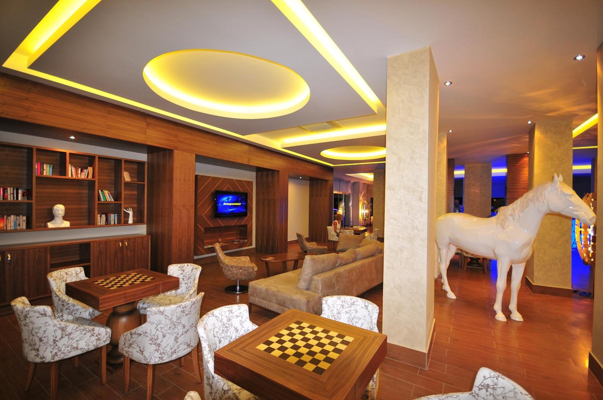 Отель Blue Bay Platinum 5*
